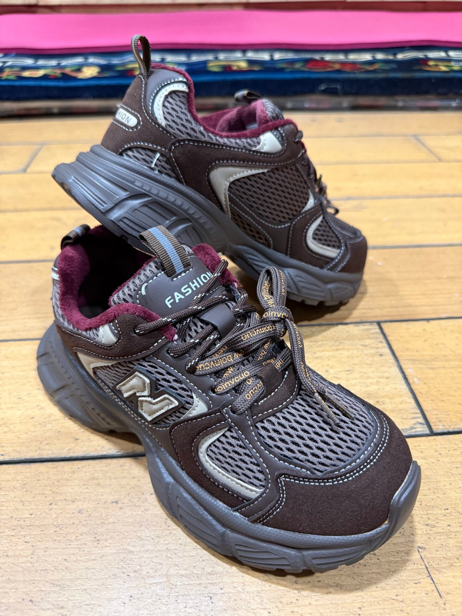 Women's Sneaker