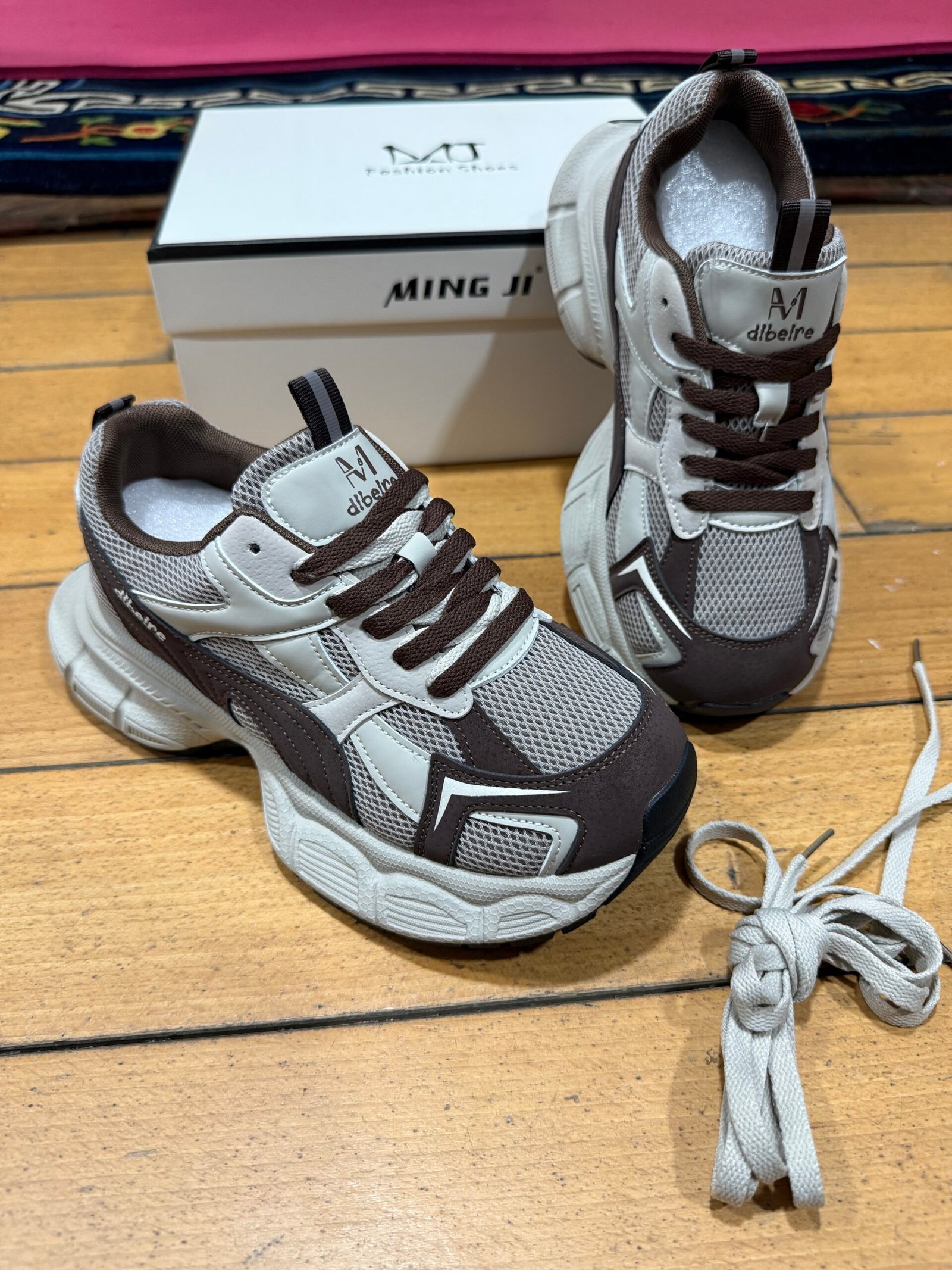 Women’s Sneaker
