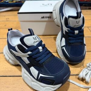 Women’s sneaker
